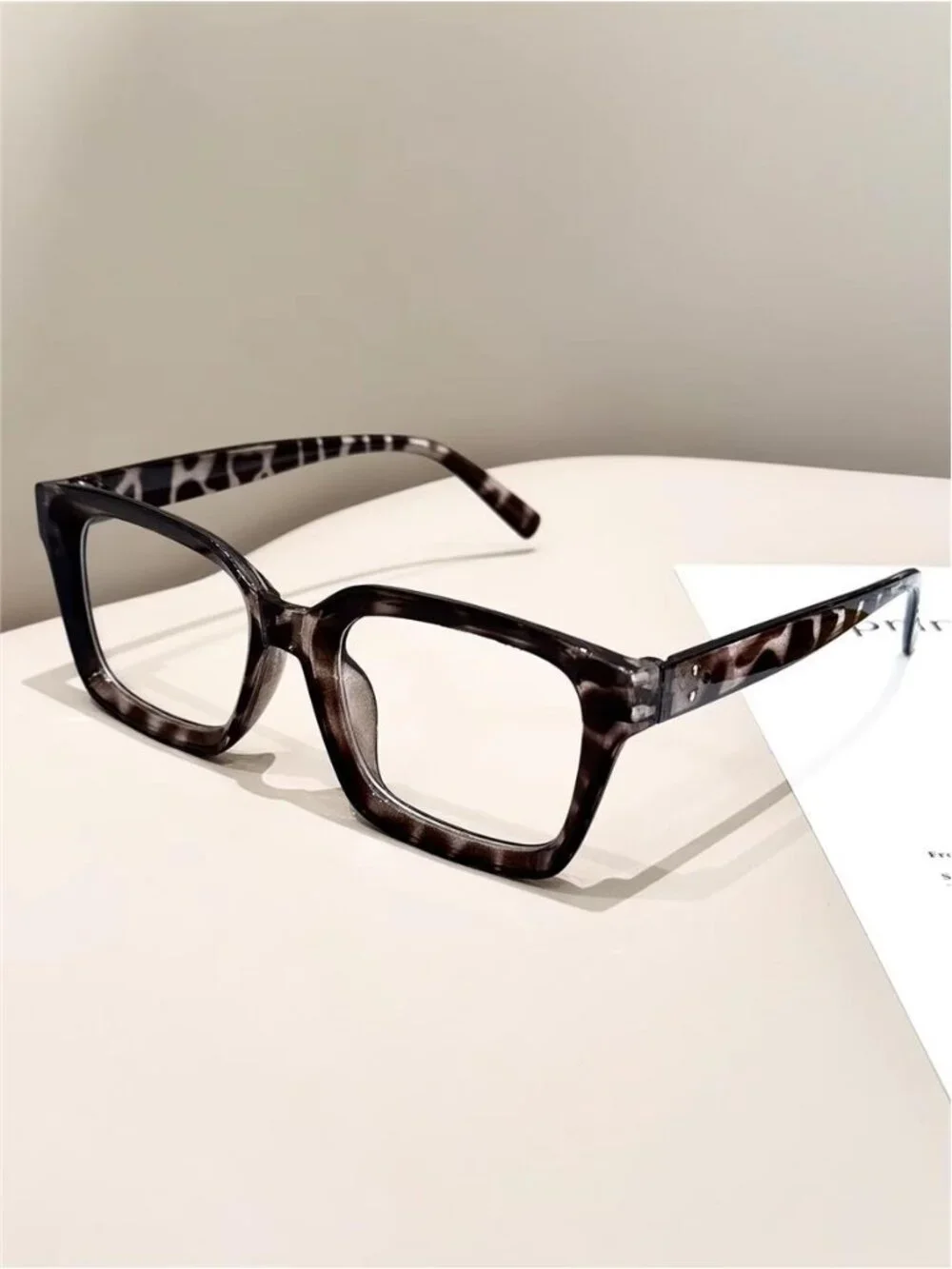 Retro thick leopard glasses